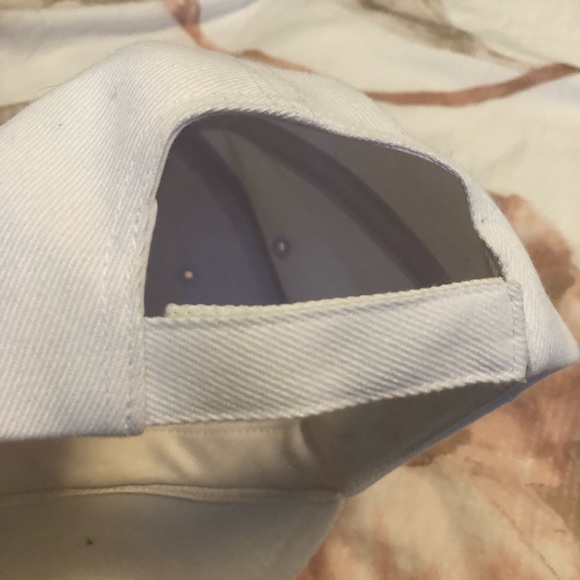 Aritzia TNA white embroidered baseball cap hat - Picture 3 of 4